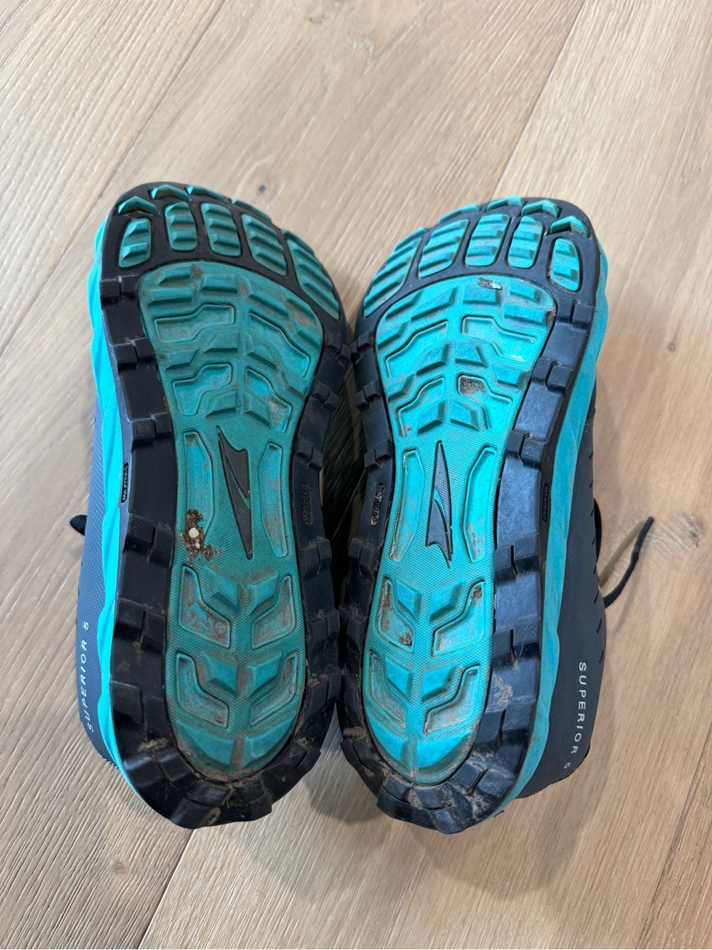 Altra Superior 5 Trail Running Shoes - Black & Turquoise - Picture 5 of 6